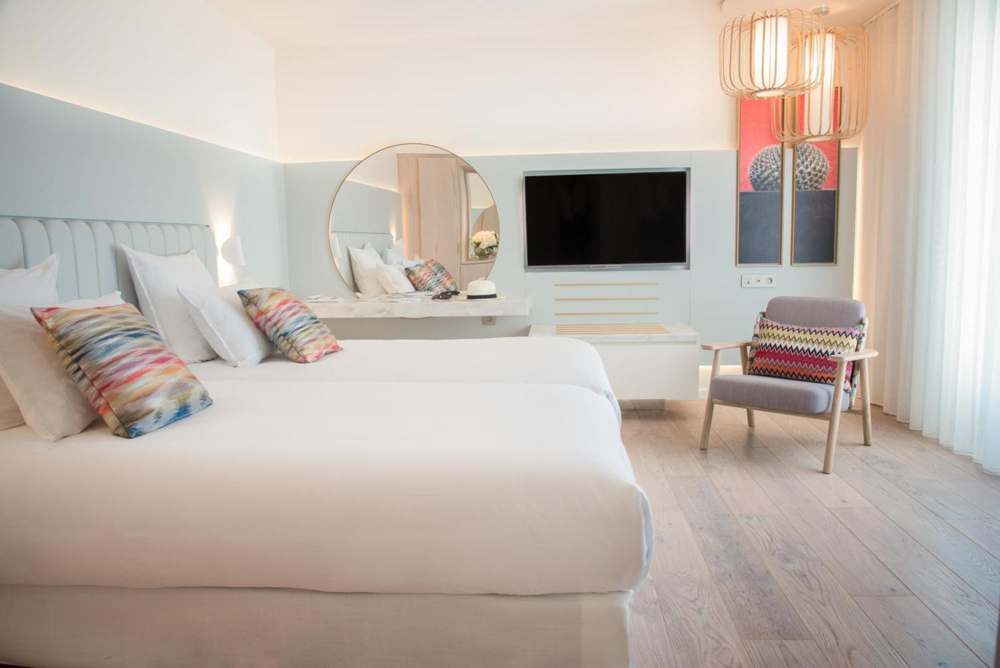 Hotel Croisette Beach Cannes - Mgallery Exterior photo