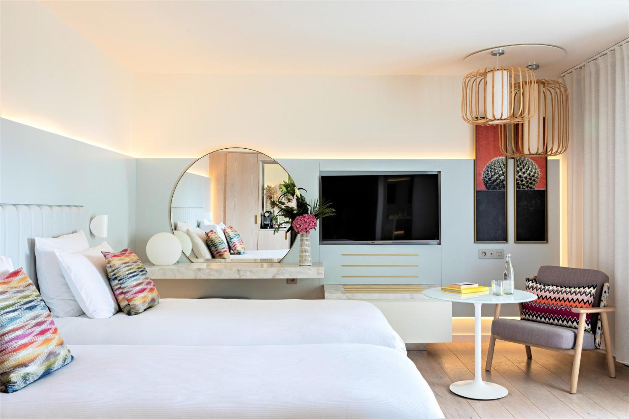 Hotel Croisette Beach Cannes - Mgallery Exterior photo