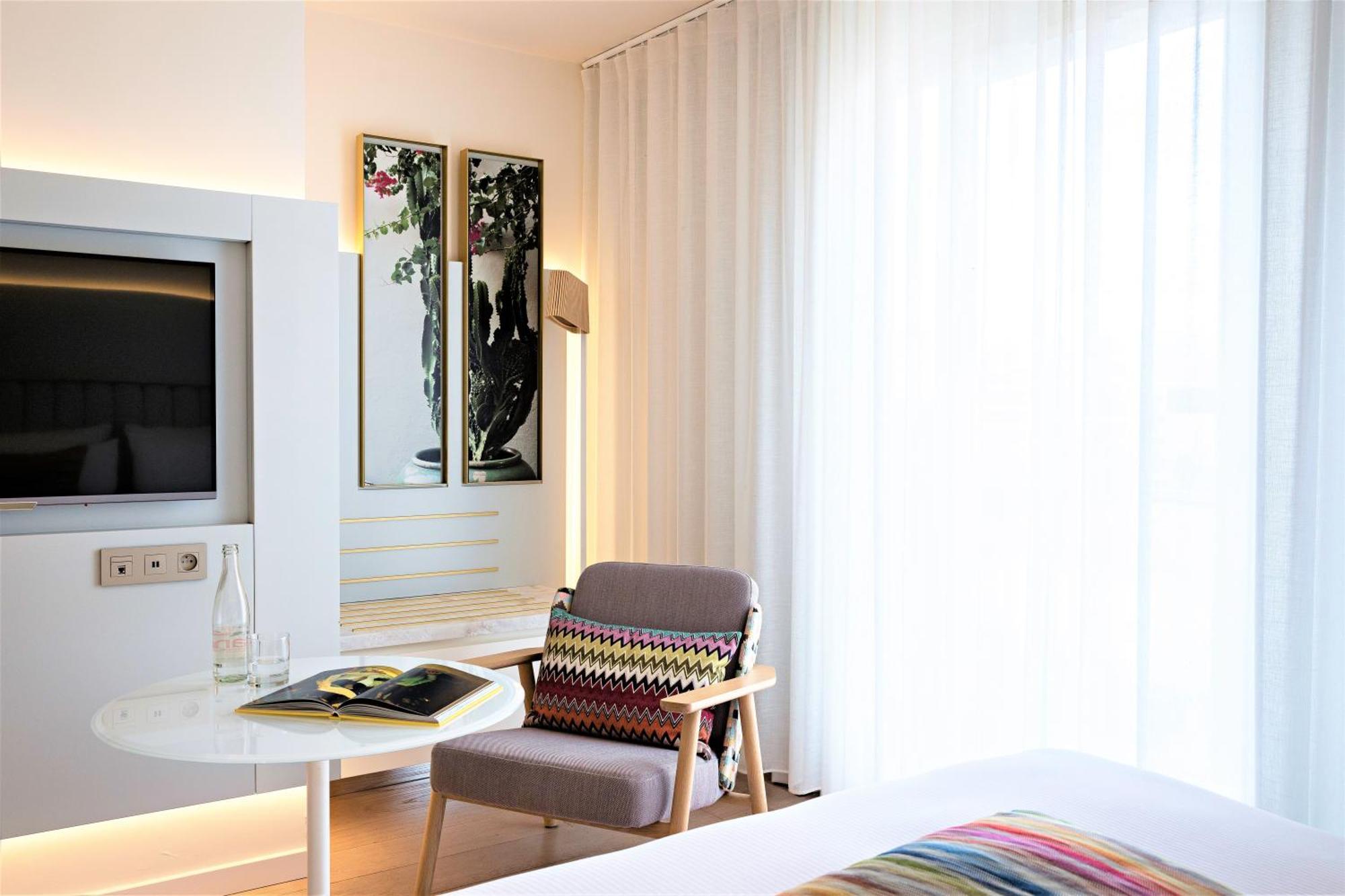 Hotel Croisette Beach Cannes - Mgallery Exterior photo