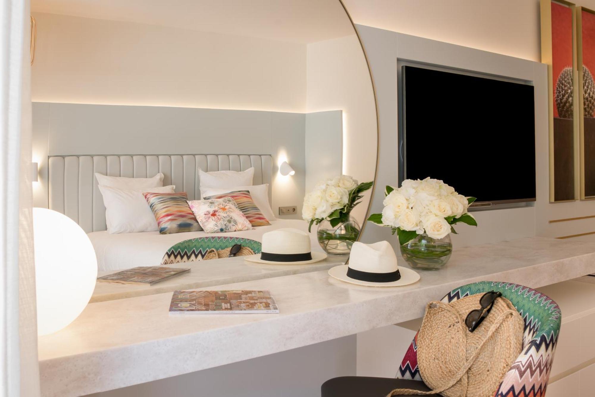 Hotel Croisette Beach Cannes - Mgallery Exterior photo